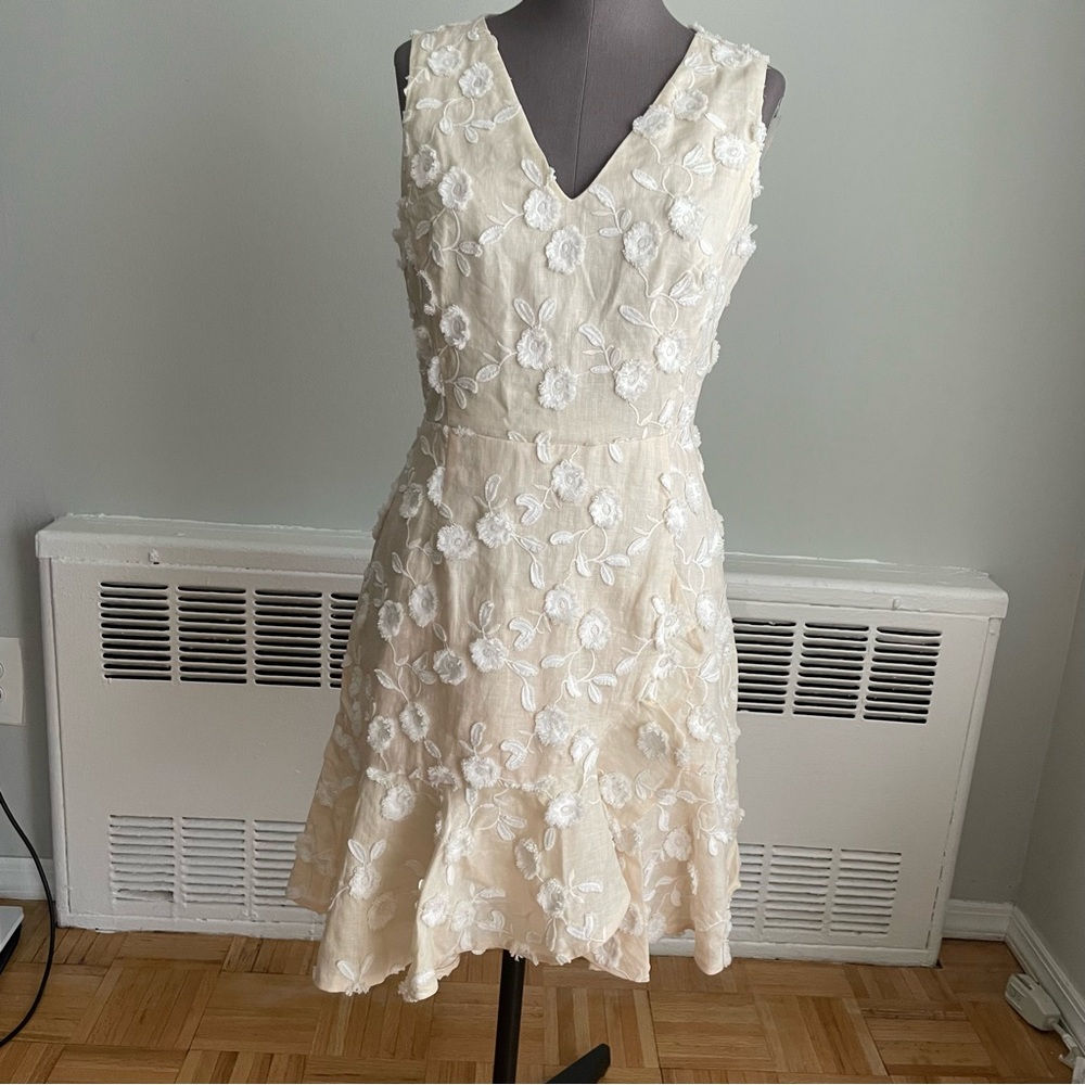 Rebecca Taylor Cream Linen sleeveless v-neck floral dress.